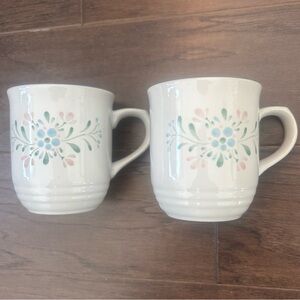 2 Yamaka Fascino Stoneware Coffee 12 oz Mug Floral Design Japan Vintage & RARE!